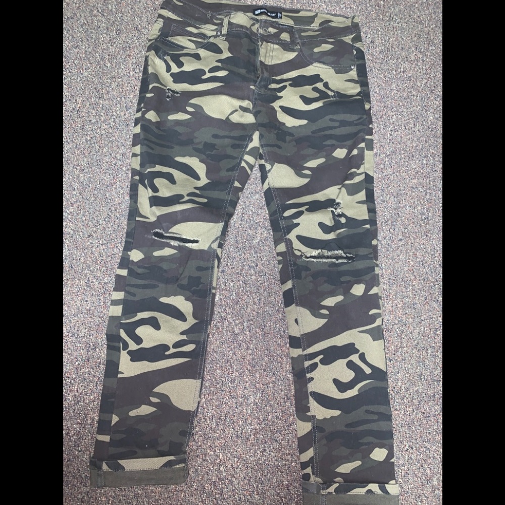 Rue 21 camouflage ripped jeans